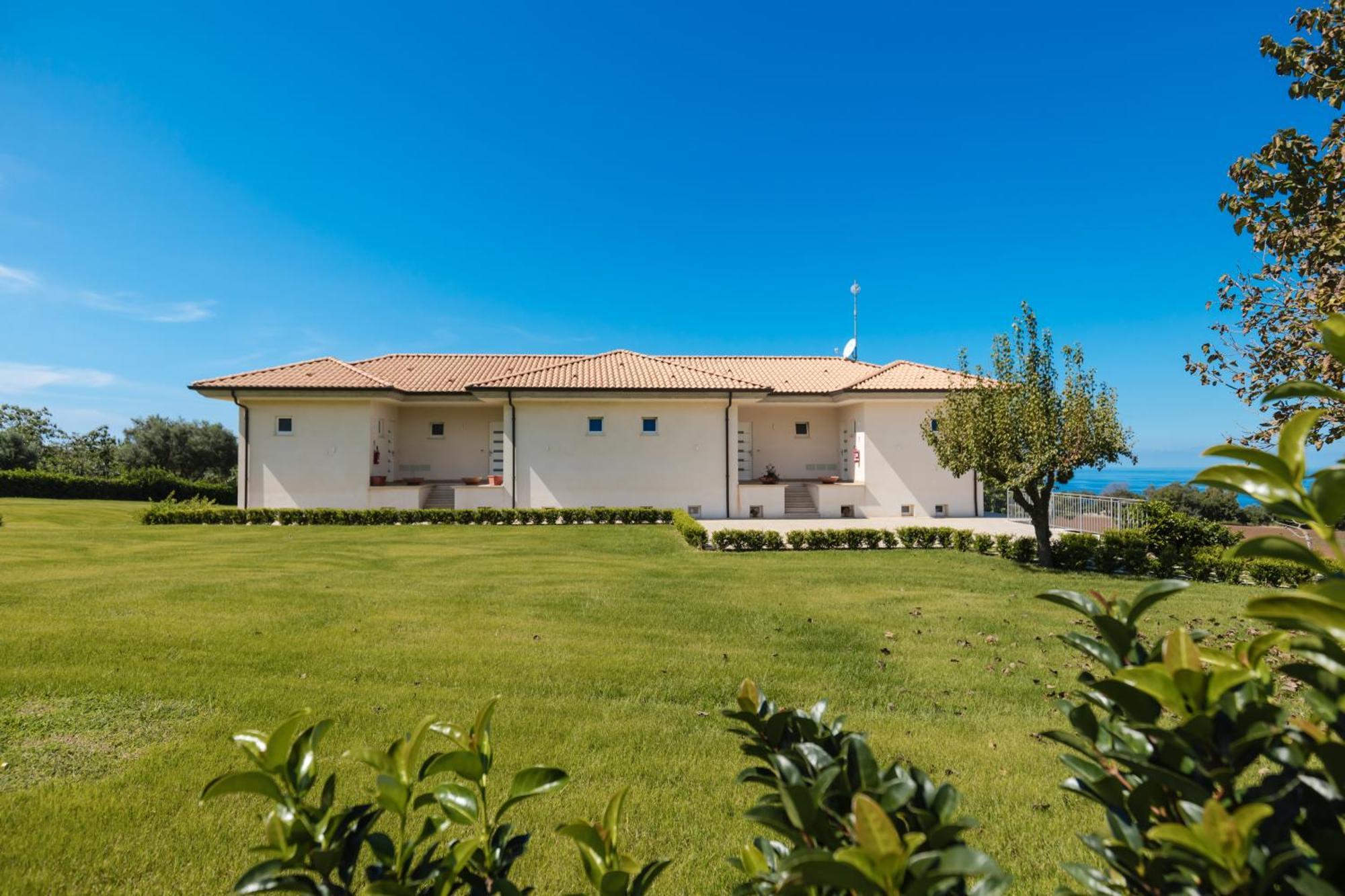 Villa Eirene Ricadi Exterior photo